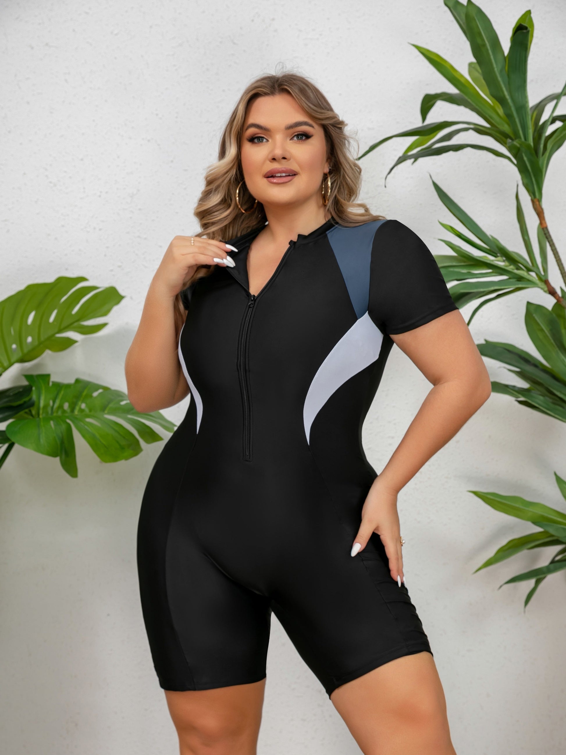 Plus size sportieve zwempak – Dames kleurblok - Korte mouwen met halve rits - Bivakshop